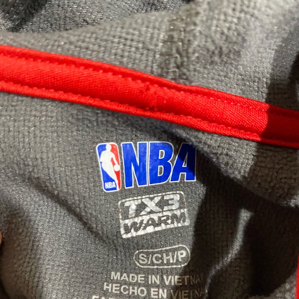 Detroit pistons hoodie - Picture 6 of 7